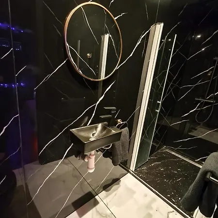 Liefdeshotel Jacuzzi *