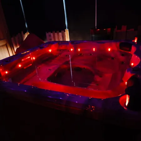 러브호텔 Jacuzzi 샤를루아